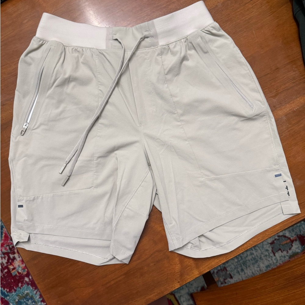 Lululemon Athletica Cream Athletic Shorts with Elastic Waistband